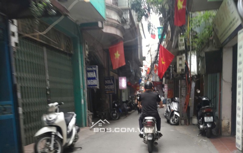 Nhà ngõ Văn Chương - Tôn Đức Thắng: Sáng - đẹp sẵn ở, 4 tầng - 3ph ngủ, 5.55 tỷ